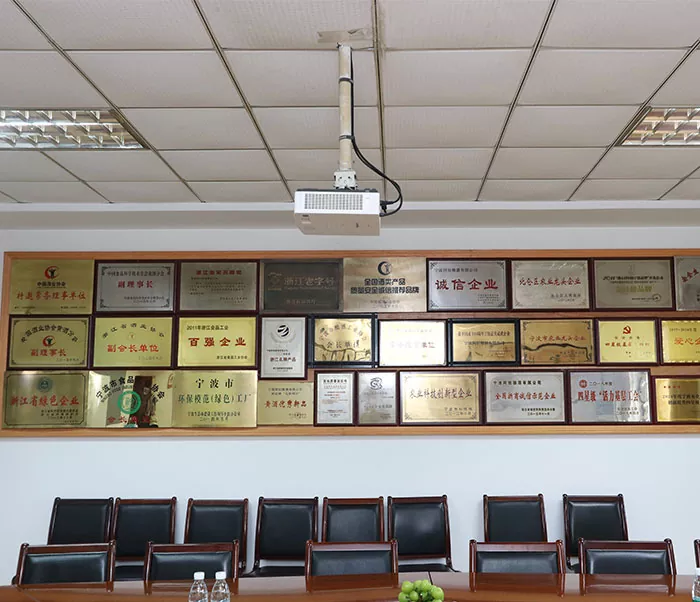 अला ओल्ड वाइनले धेरै आधिकारिक प्रमाणपत्र र सम्मानहरू जितेको छ
